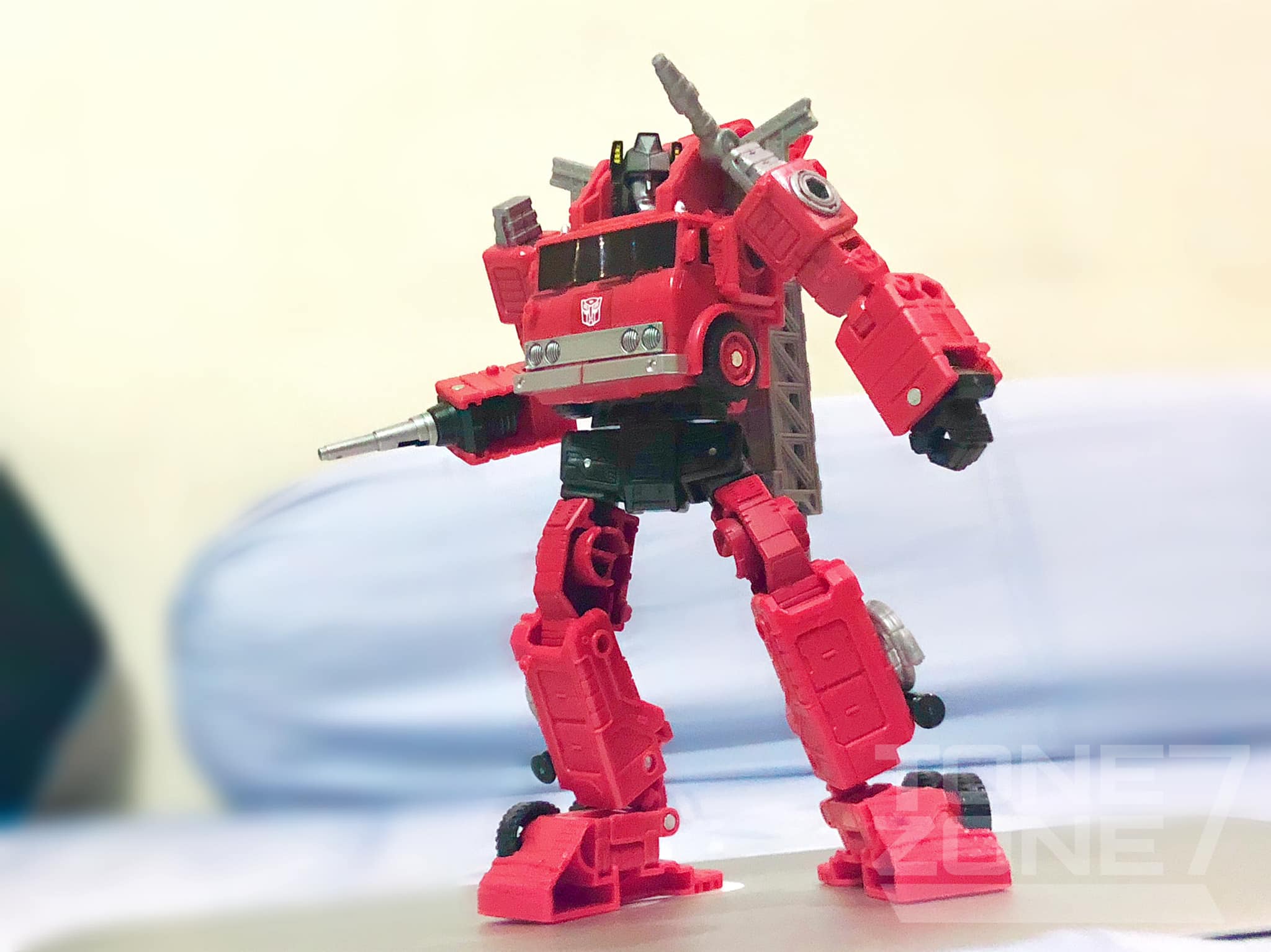 Transformers Kingdom Inferno Voyager Class In-Hand Images
